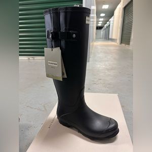 Hunter rain boots, brand new, black size 8